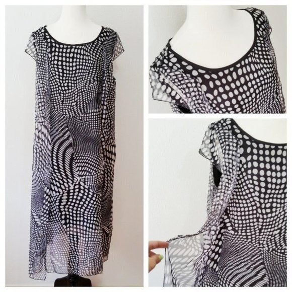NWOT Maxi Dress Cap Sleeve Flowy Black and White Geometric Print Maxi Dress - Picture 3 of 7